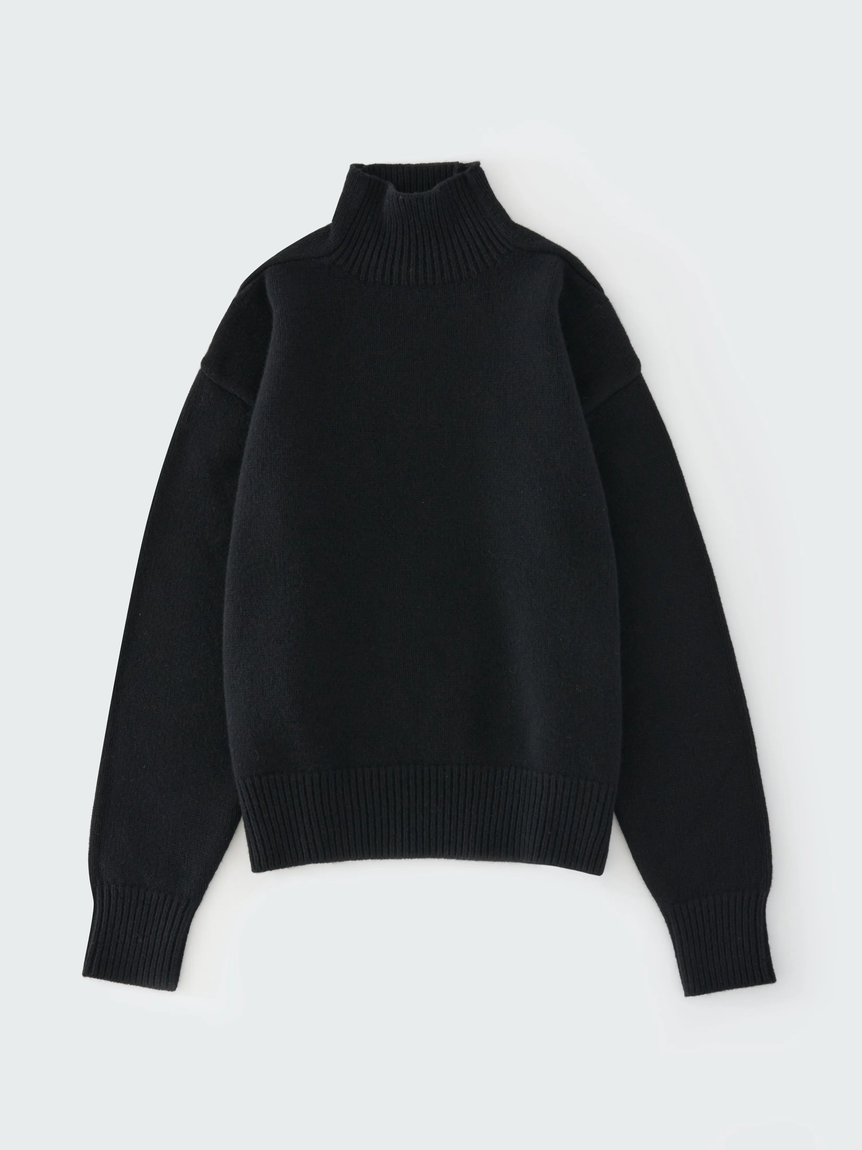 Gomes Knit in Black